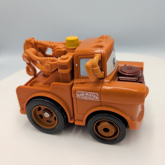 Disney Pixar Cars 2 Battery Operated Shake N' Go Tow Mater Brown Toy Truck Used - Picture 3 of 8